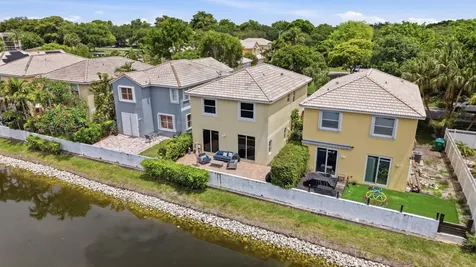 9768 NW 1st Manor Coral Springs FL 33071
