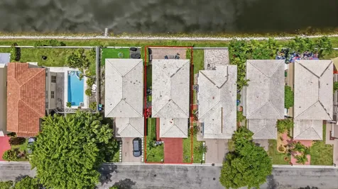 9768 NW 1st Manor Coral Springs FL 33071