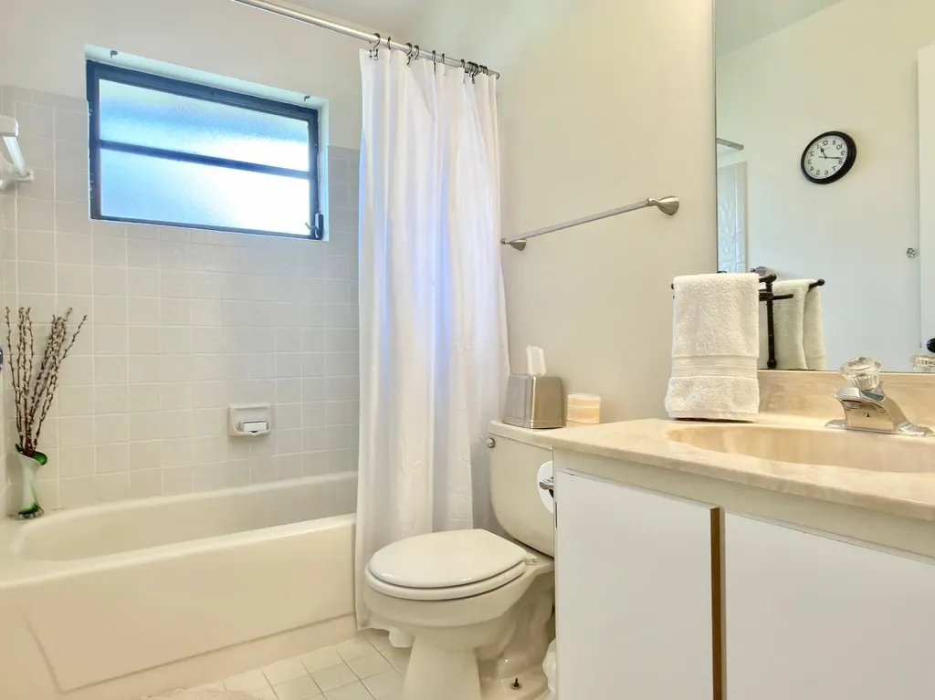 10975 Dolphin Palm Court Boynton Beach FL 33437