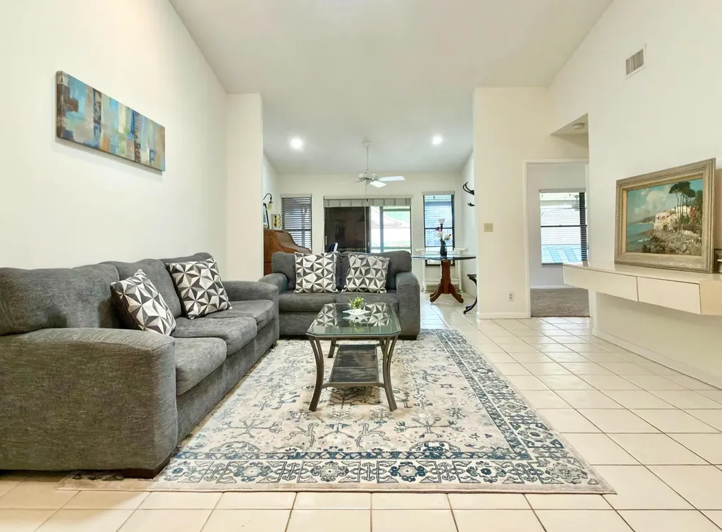 10975 Dolphin Palm Court Boynton Beach FL 33437