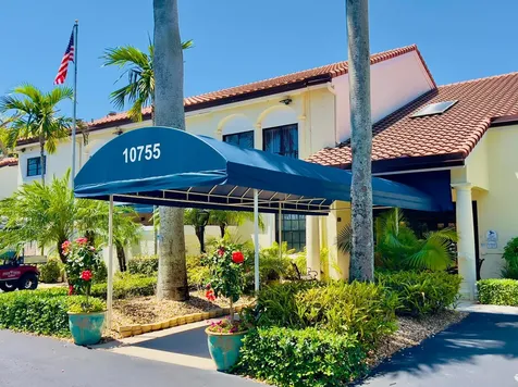 10975 Dolphin Palm Court Boynton Beach FL 33437