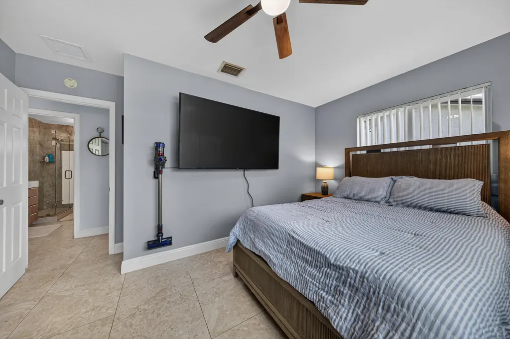 1571 SE 24th Avenue Pompano Beach FL 33062