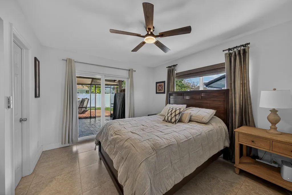 1571 SE 24th Avenue Pompano Beach FL 33062