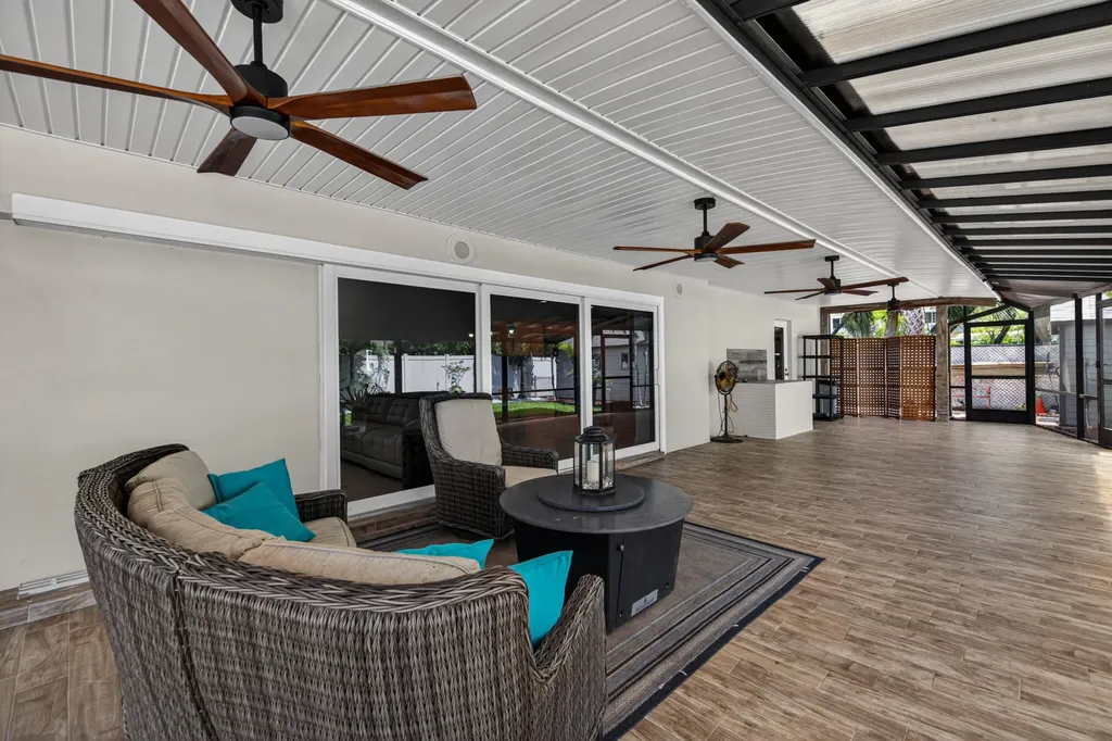 1571 SE 24th Avenue Pompano Beach FL 33062