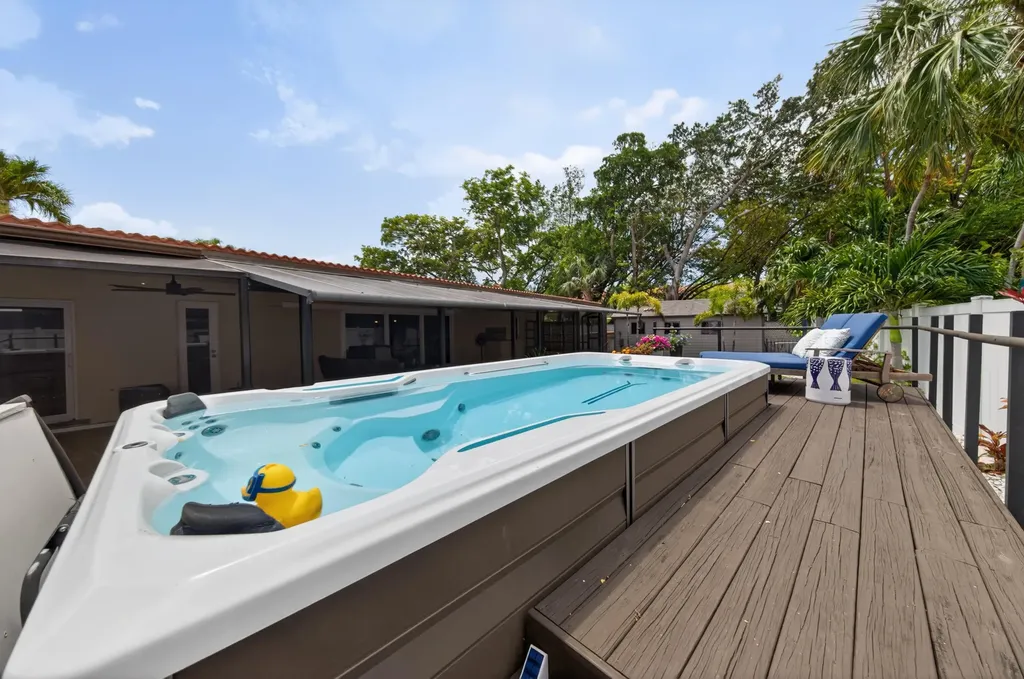 1571 SE 24th Avenue Pompano Beach FL 33062