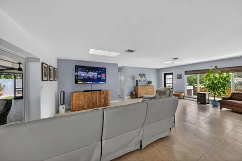 1571 SE 24th Avenue Pompano Beach FL 33062