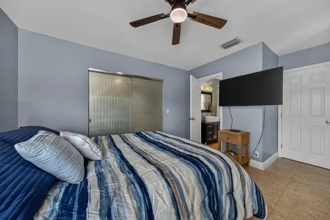 1571 SE 24th Avenue Pompano Beach FL 33062