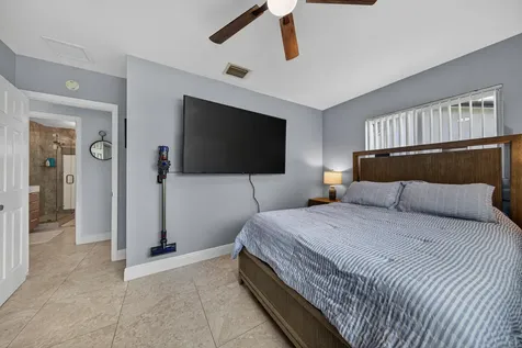 1571 SE 24th Avenue Pompano Beach FL 33062
