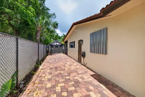 1571 SE 24th Avenue Pompano Beach FL 33062