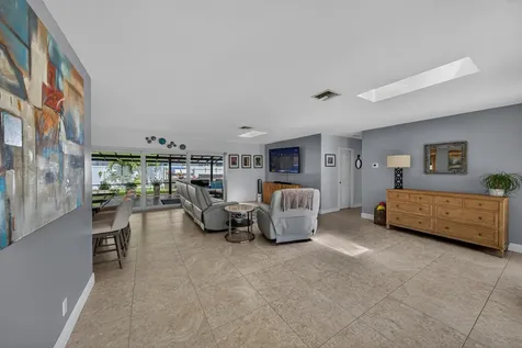 1571 SE 24th Avenue Pompano Beach FL 33062
