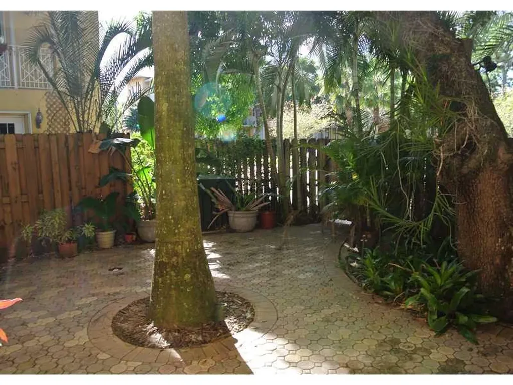 1228 W Las Olas Boulevard Fort Lauderdale FL 33312