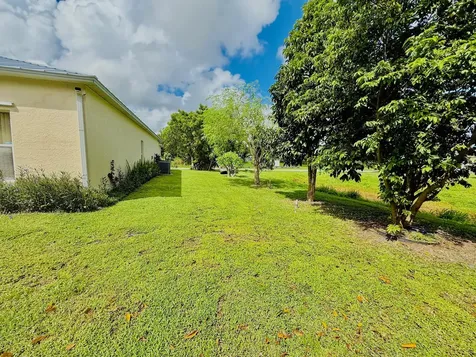 332 SW Glenwood Drive Port St Lucie FL 34984