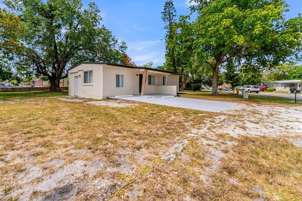 1131 NW 18th Avenue Fort Lauderdale FL 33311