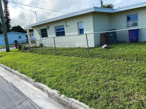 529 N 11th Street Fort Pierce FL 34950