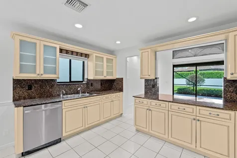 6517 Via Rosa Boca Raton FL 33433