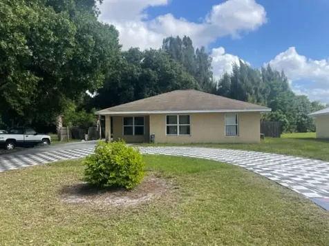 1106 NW 7th Court Okeechobee FL 34972