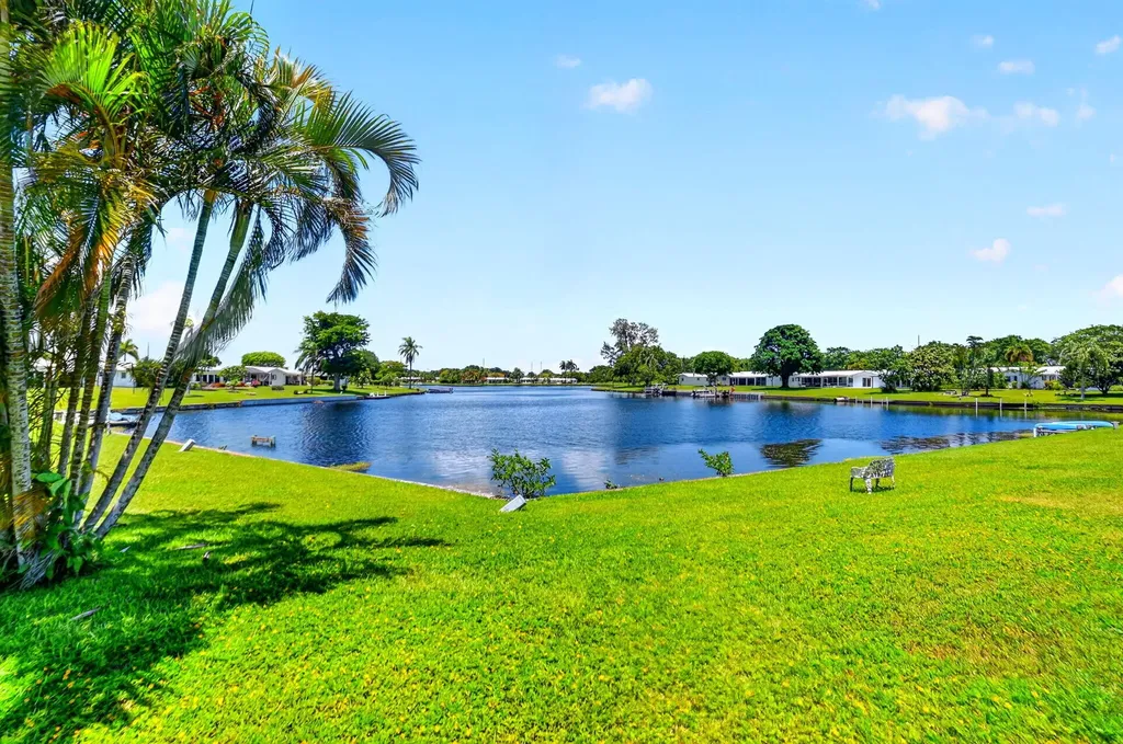 1213 SW 20th Avenue Boynton Beach FL 33426