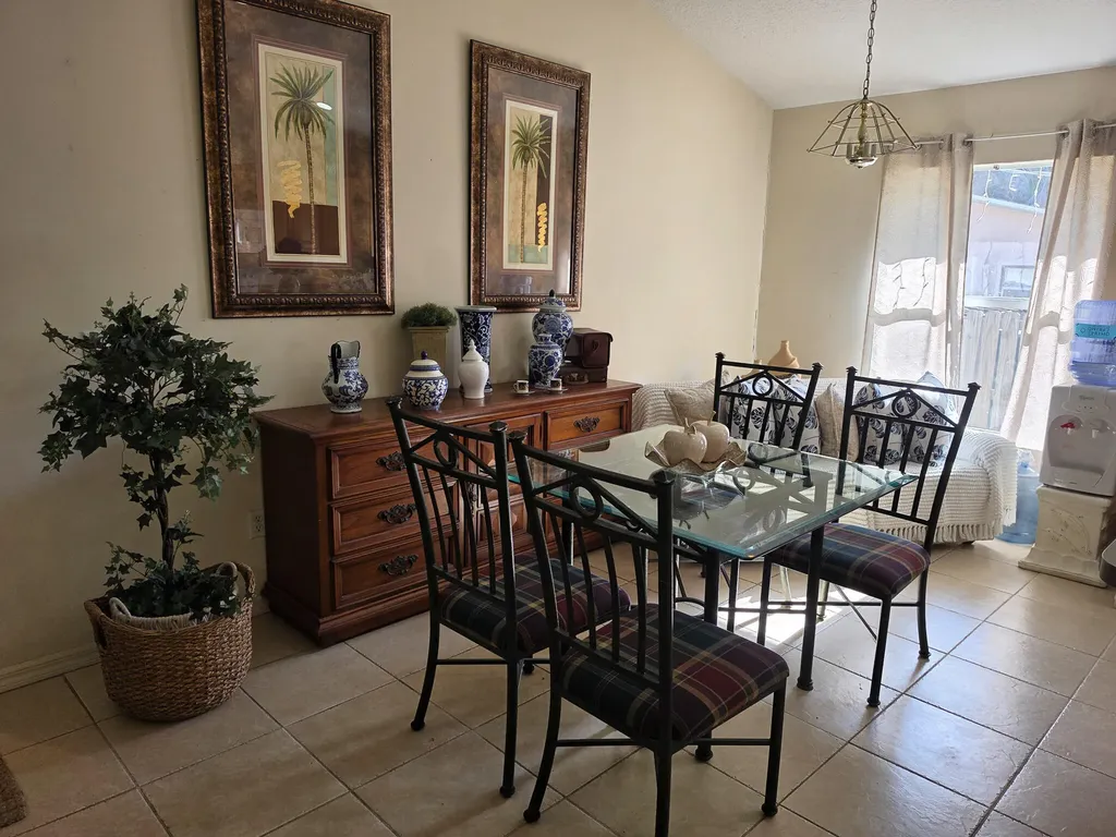 8415 22nd Street Vero Beach FL 32966
