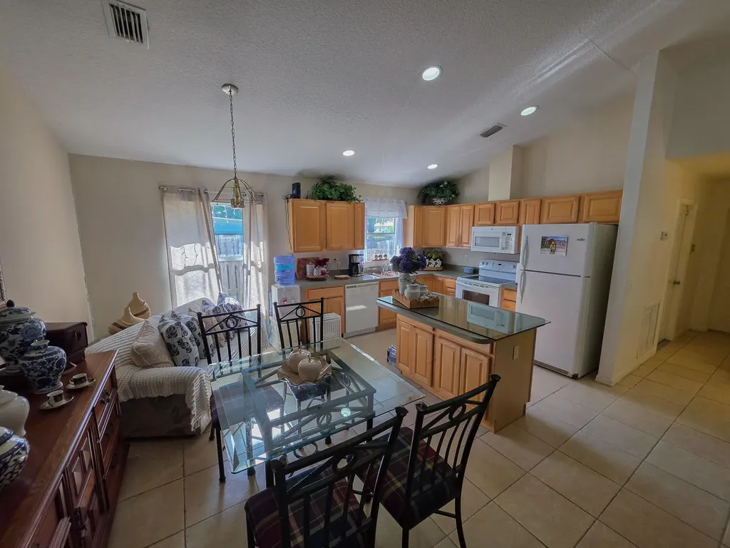 8415 22nd Street Vero Beach FL 32966