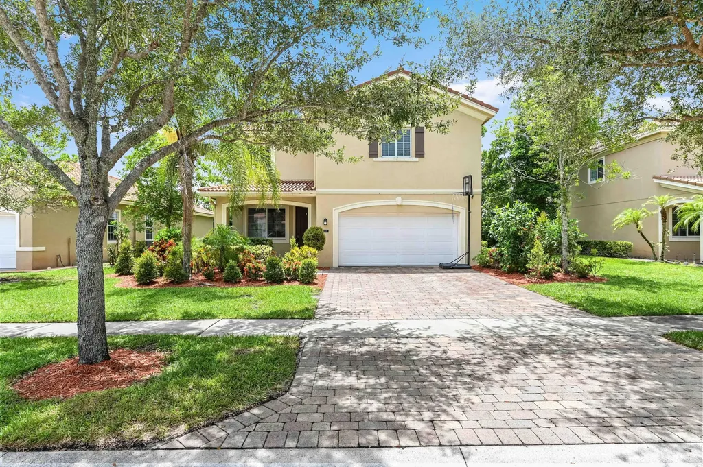 6819 Osage Circle West Palm Beach FL 33413