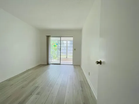 333 Farnham P Deerfield Beach FL 33442