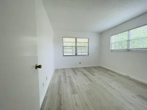 333 Farnham P Deerfield Beach FL 33442