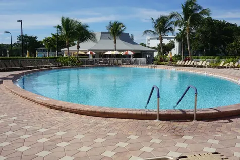 333 Farnham P Deerfield Beach FL 33442