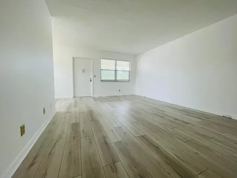 333 Farnham P Deerfield Beach FL 33442