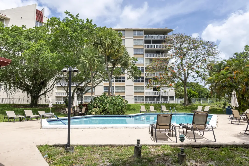 6911 Environ Boulevard Lauderhill FL 33319