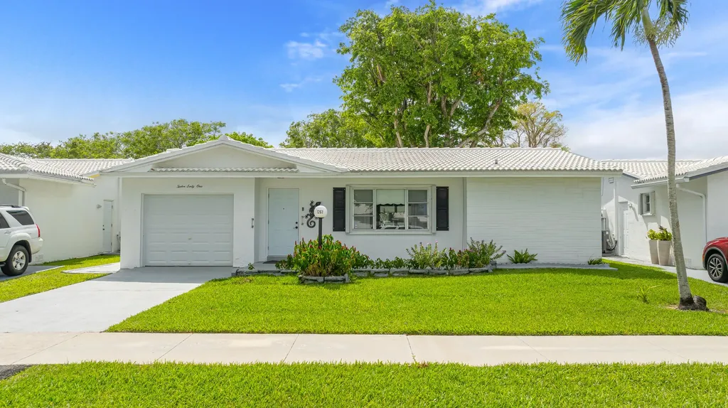 1261 NW 90th Drive Plantation FL 33322