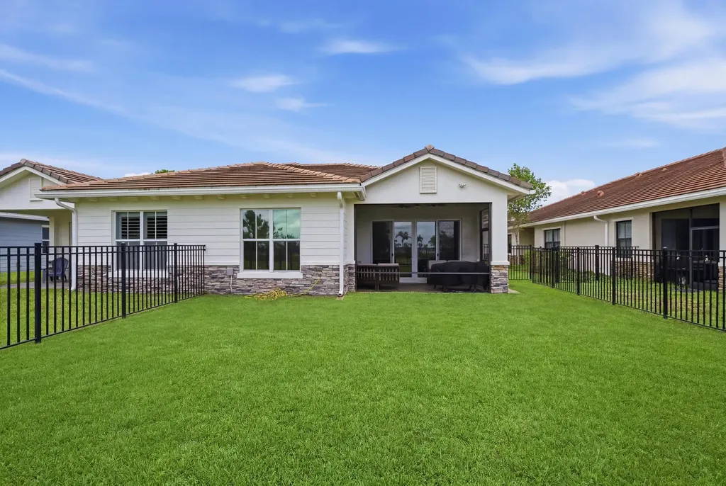 19680 Weathervane Way Loxahatchee FL 33470