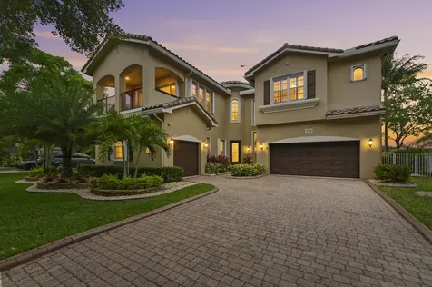 458 Cresta Circle West Palm Beach FL 33413