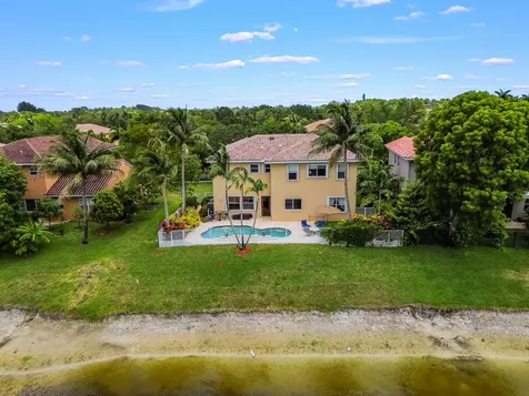 458 Cresta Circle West Palm Beach FL 33413