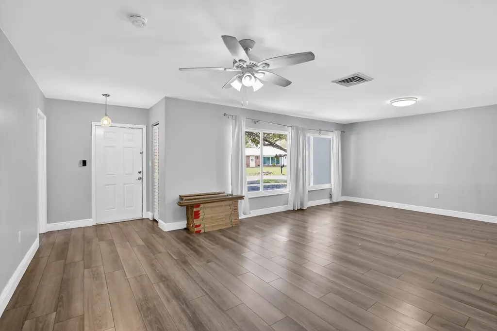 1761 NW 107th Avenue Pembroke Pines FL 33026