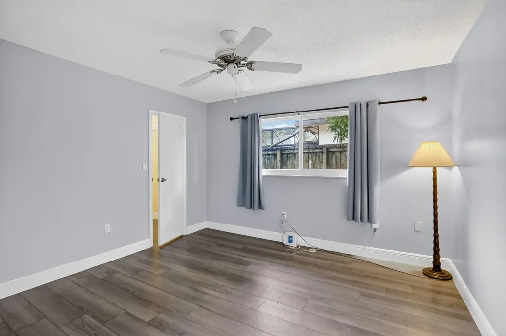 1761 NW 107th Avenue Pembroke Pines FL 33026