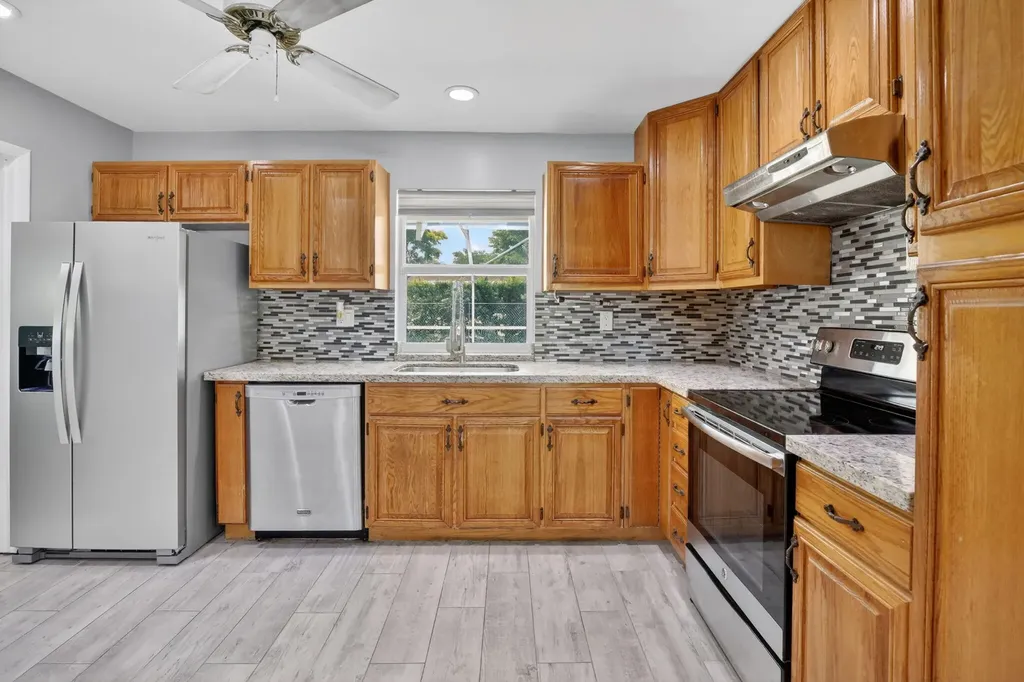 1761 NW 107th Avenue Pembroke Pines FL 33026