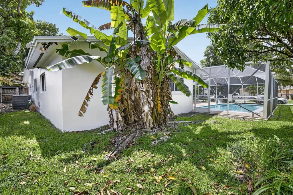 1761 NW 107th Avenue Pembroke Pines FL 33026
