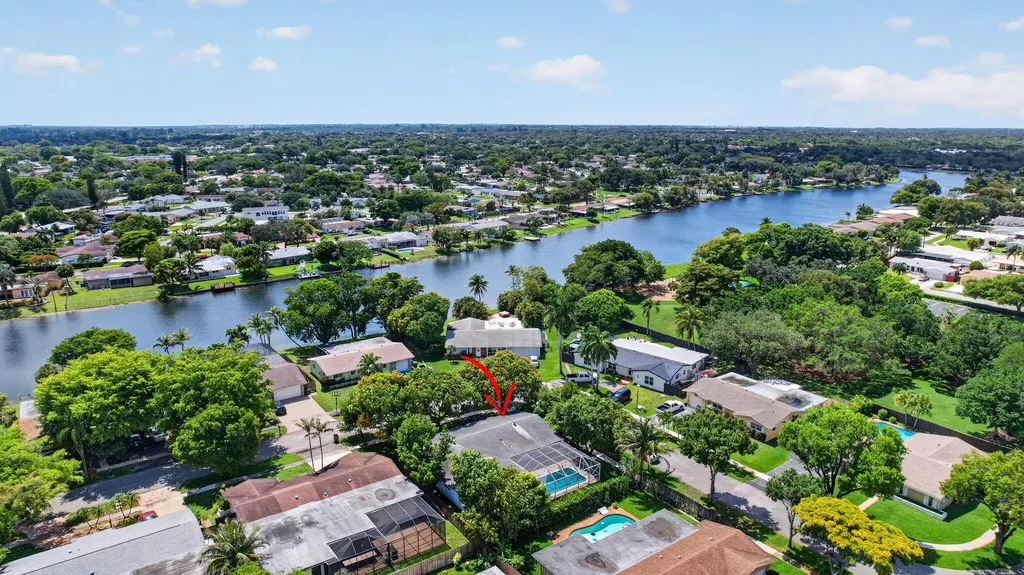 1761 NW 107th Avenue Pembroke Pines FL 33026