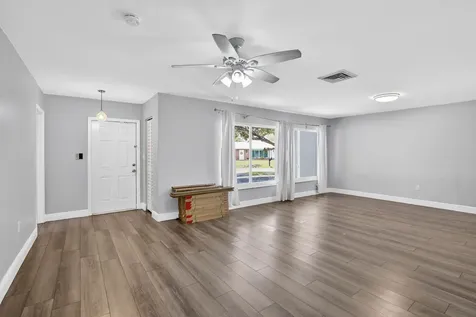 1761 NW 107th Avenue Pembroke Pines FL 33026