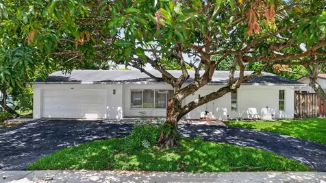 1761 NW 107th Avenue Pembroke Pines FL 33026