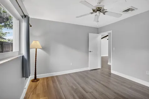 1761 NW 107th Avenue Pembroke Pines FL 33026