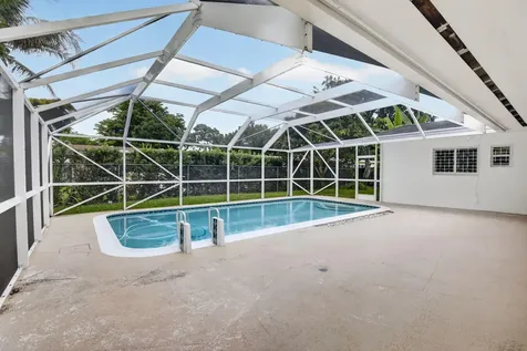 1761 NW 107th Avenue Pembroke Pines FL 33026