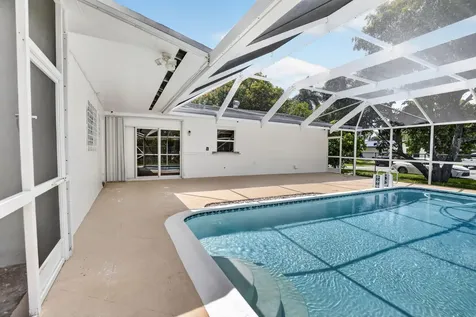 1761 NW 107th Avenue Pembroke Pines FL 33026