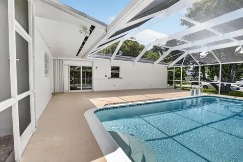1761 NW 107th Avenue Pembroke Pines FL 33026