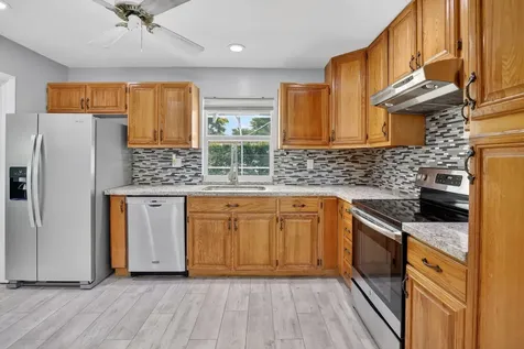 1761 NW 107th Avenue Pembroke Pines FL 33026