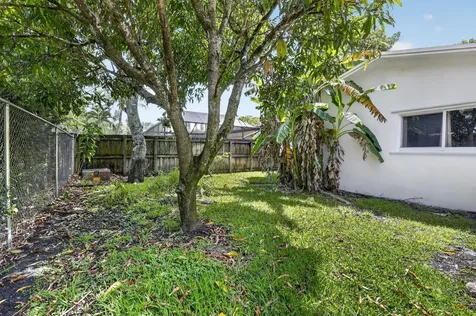 1761 NW 107th Avenue Pembroke Pines FL 33026