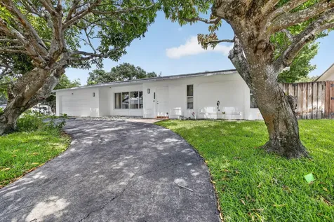 1761 NW 107th Avenue Pembroke Pines FL 33026