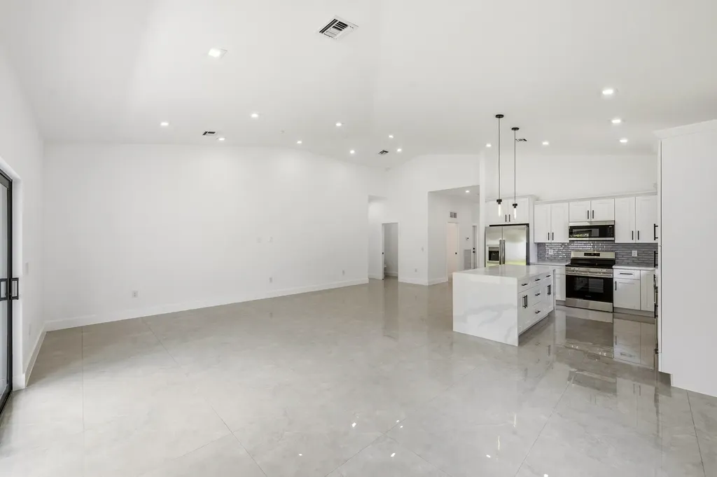 4530 NW 36th Court Fort Lauderdale FL 33319