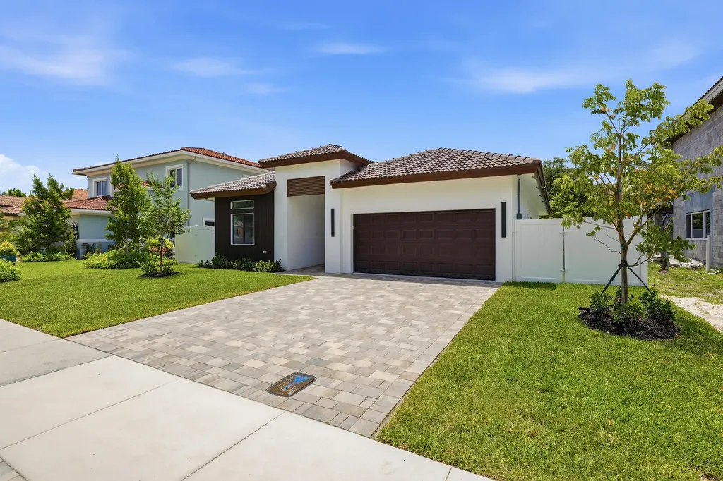 4530 NW 36th Court Fort Lauderdale FL 33319