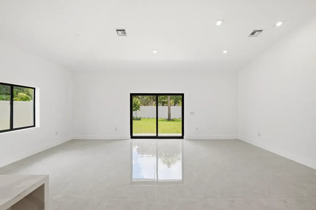 4530 NW 36th Court Fort Lauderdale FL 33319